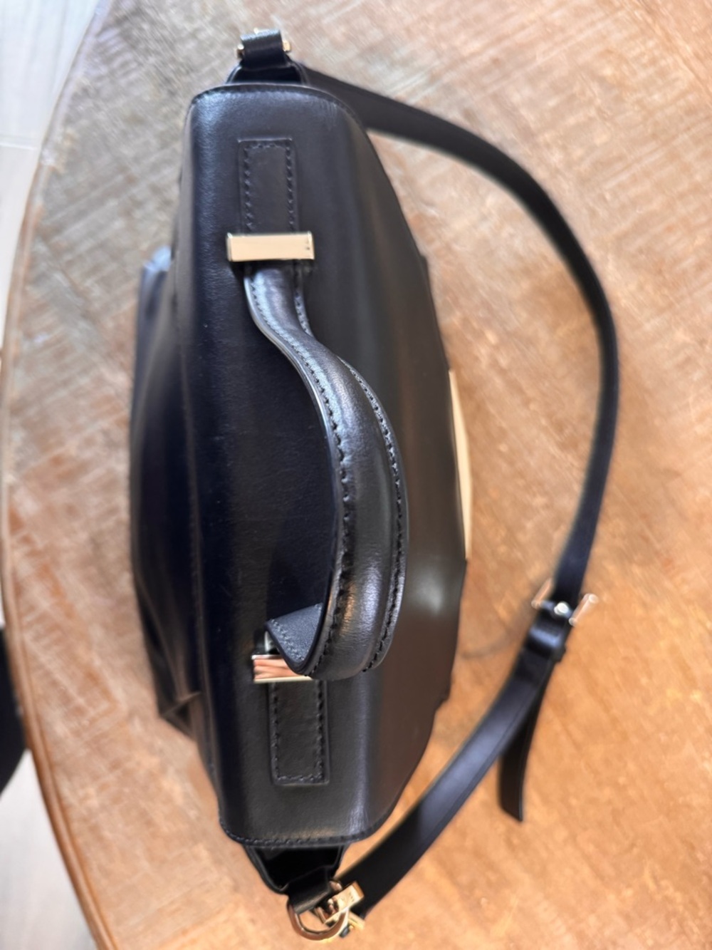 Kate Spade Black Leather Envelope Crossbody Bag with‎ Gold Bar - Picture 4 of 16